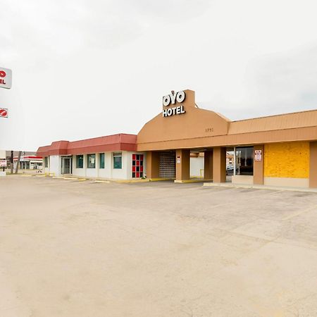 Oyo Hotel San Antonio Lackland Afb Seaworld Hwy 90 W Extérieur photo