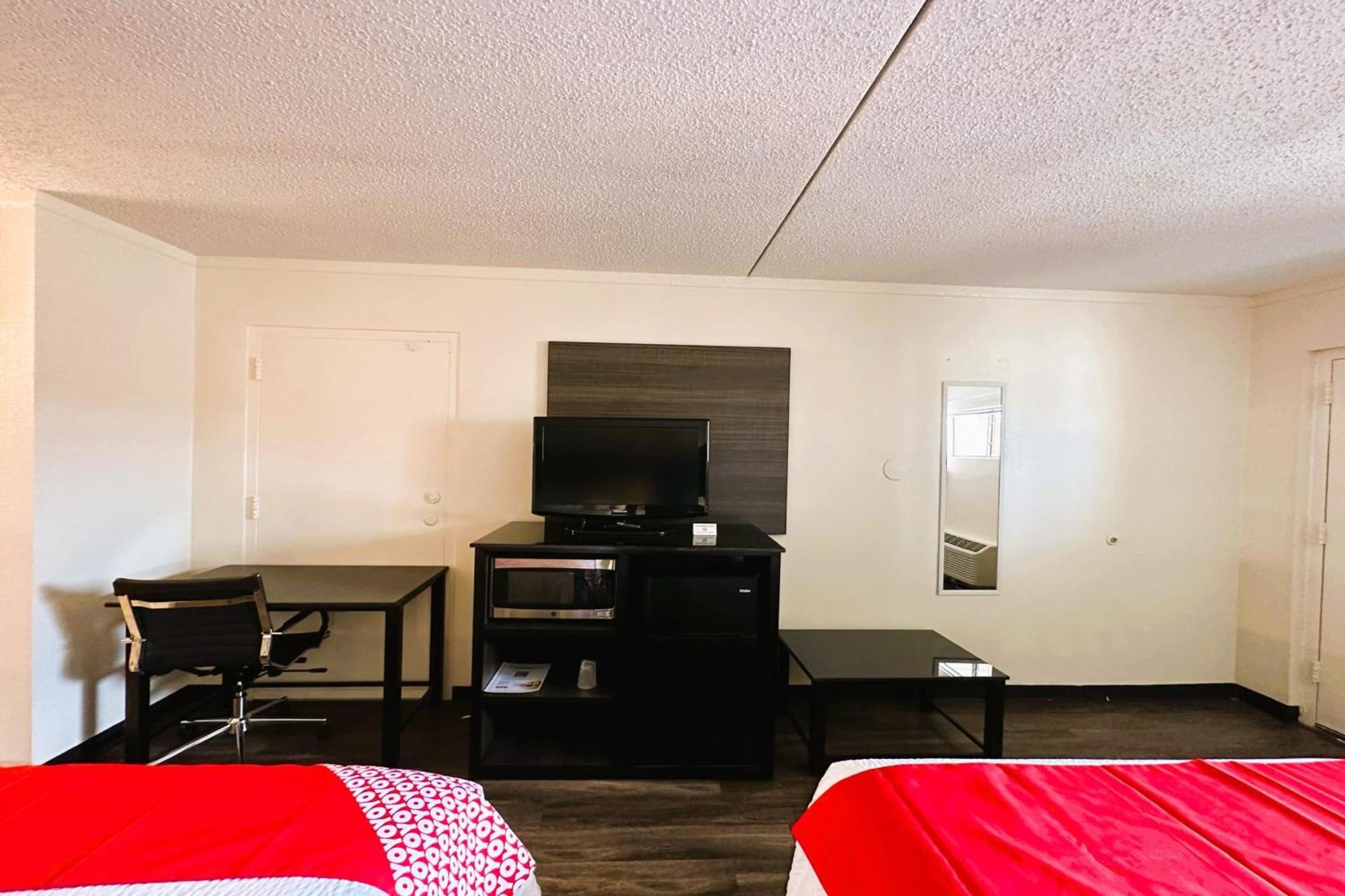 Oyo Hotel San Antonio Lackland Afb Seaworld Hwy 90 W Extérieur photo