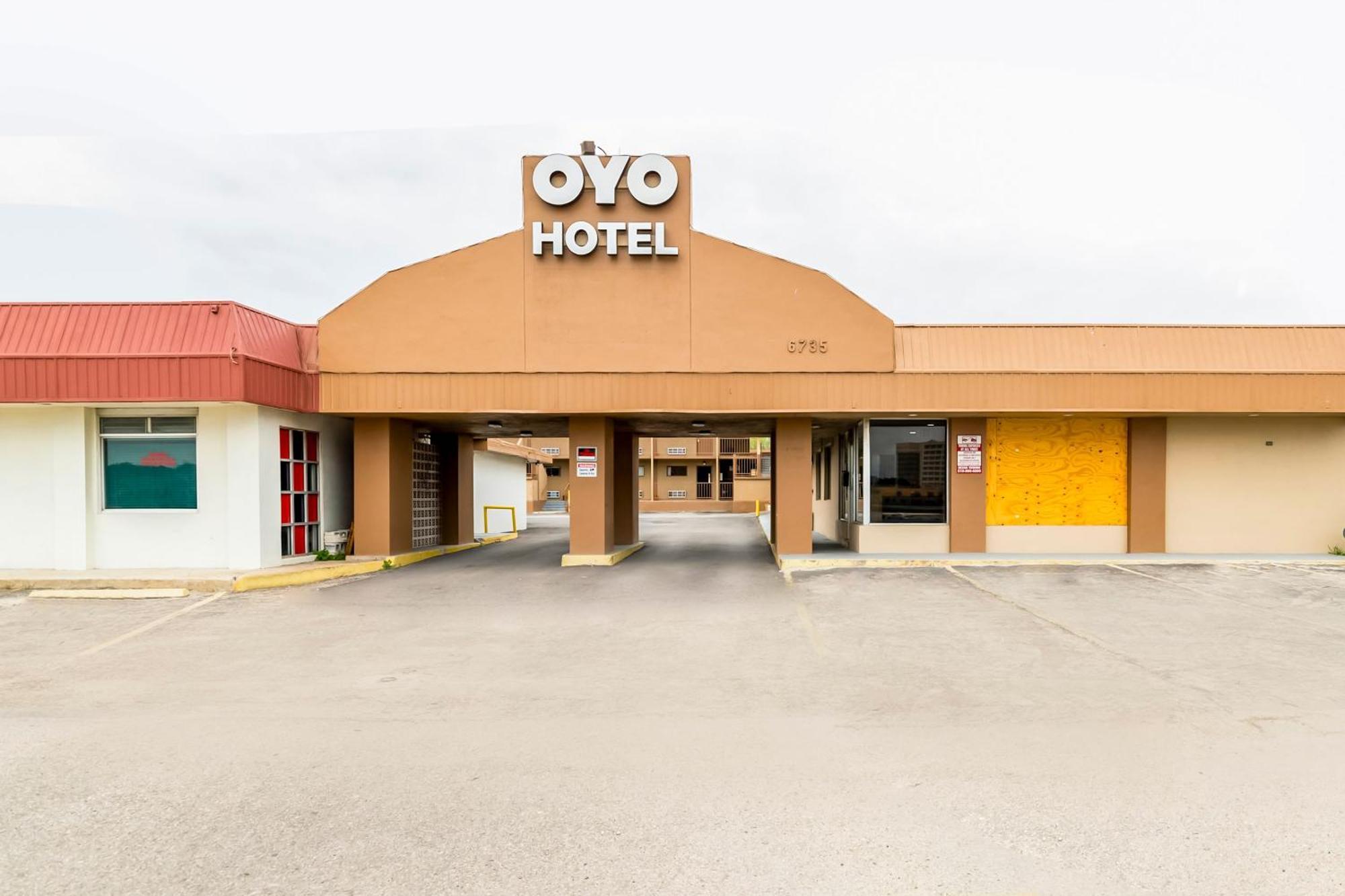 Oyo Hotel San Antonio Lackland Afb Seaworld Hwy 90 W Extérieur photo