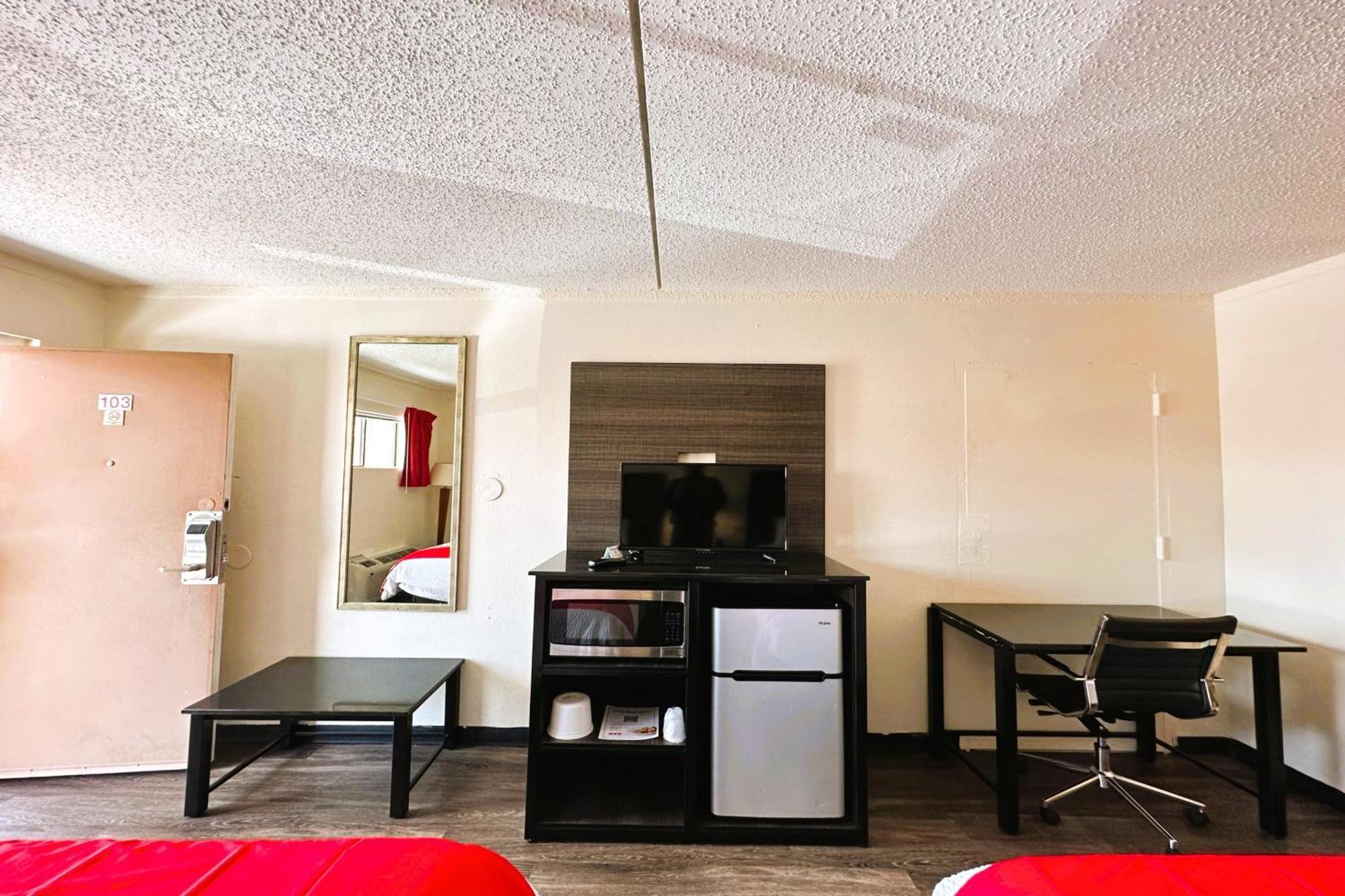 Oyo Hotel San Antonio Lackland Afb Seaworld Hwy 90 W Extérieur photo