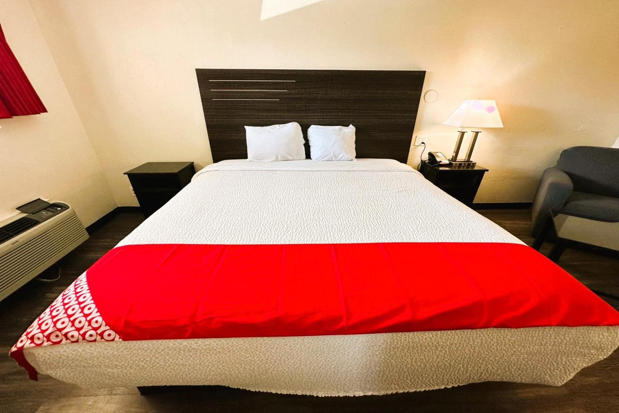 Oyo Hotel San Antonio Lackland Afb Seaworld Hwy 90 W Extérieur photo