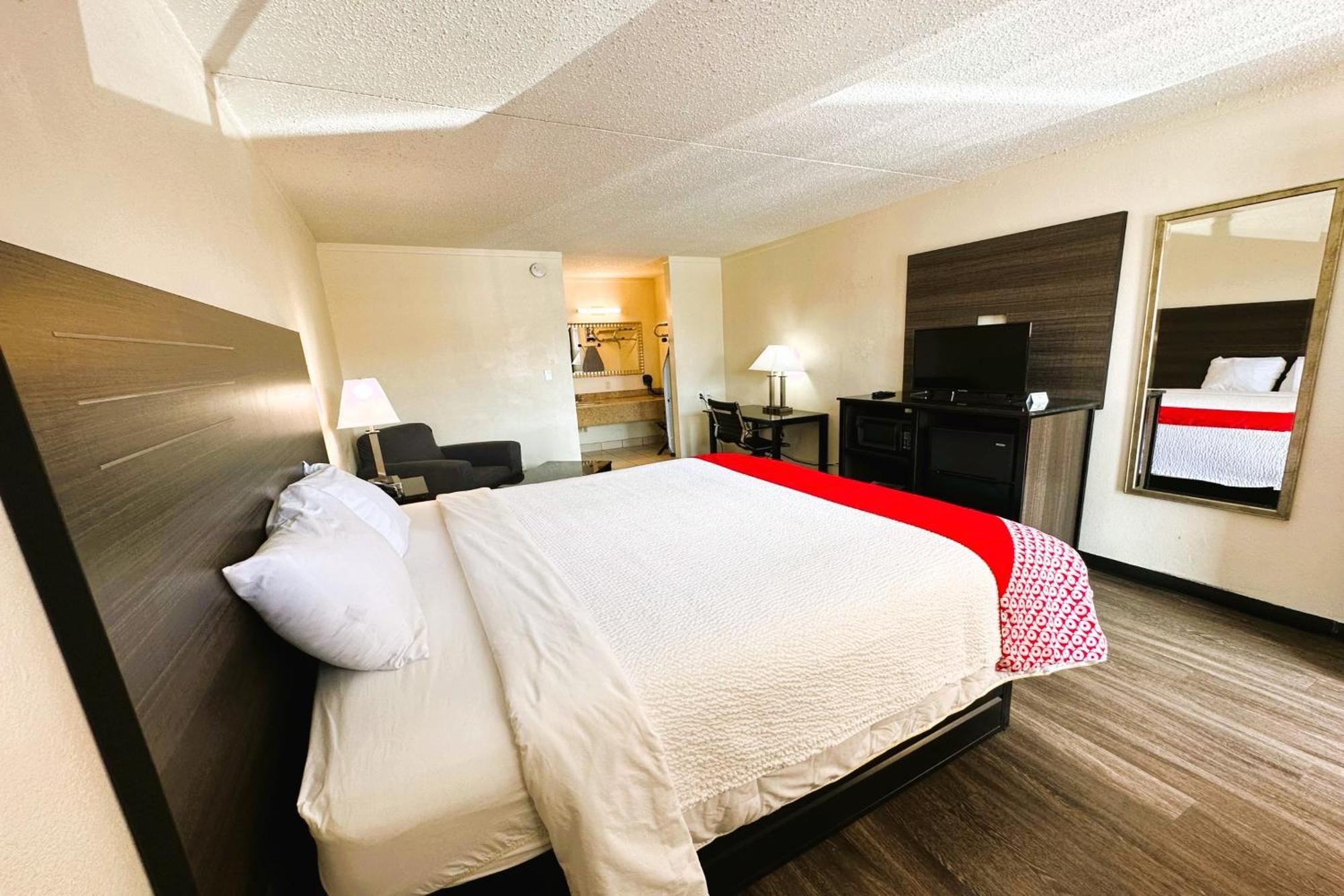 Oyo Hotel San Antonio Lackland Afb Seaworld Hwy 90 W Extérieur photo
