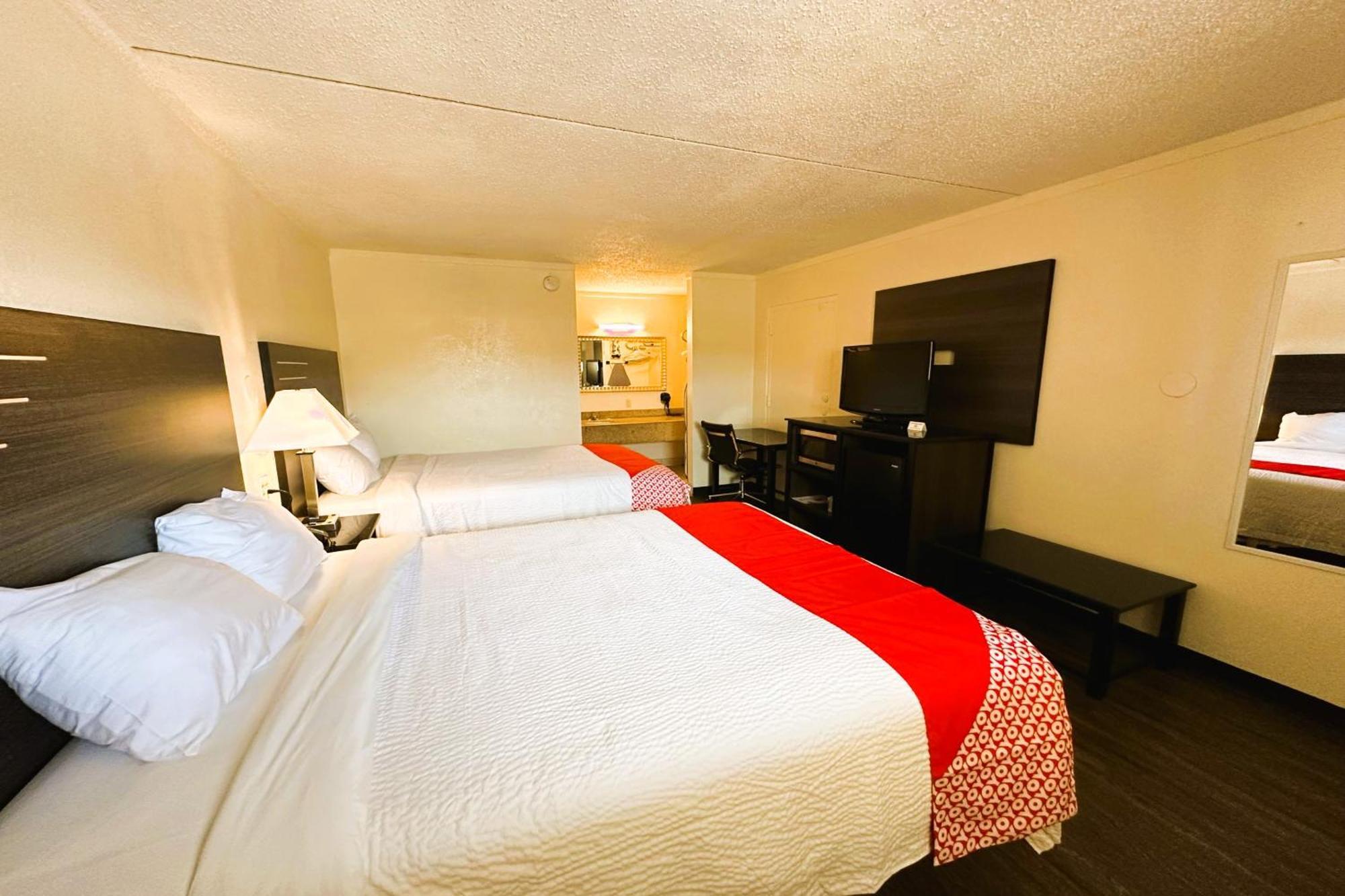 Oyo Hotel San Antonio Lackland Afb Seaworld Hwy 90 W Extérieur photo